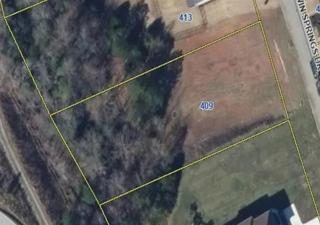 Homes for sale in Spartanburg, SC | 409 Twin Springs Dr, Spartanburg, SC 29301 | MLS# SPN336282