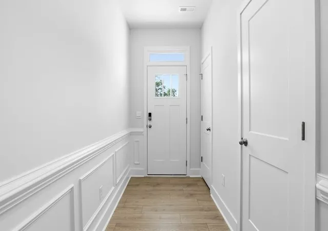 Photo 4 of Townhouse for sale at 709 Lesbury Ln, Spartanburg, SC 29301 | MLS# SPN336301 | Listing updated on 2026-09-26