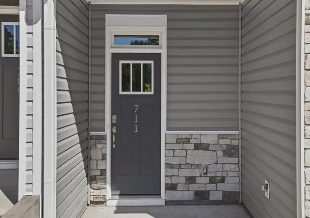 Photo 3 of Townhouse for sale at 711 Lesbury Ln, Spartanburg, SC 29301 | MLS# SPN336302 | Listing updated on 2026-09-26