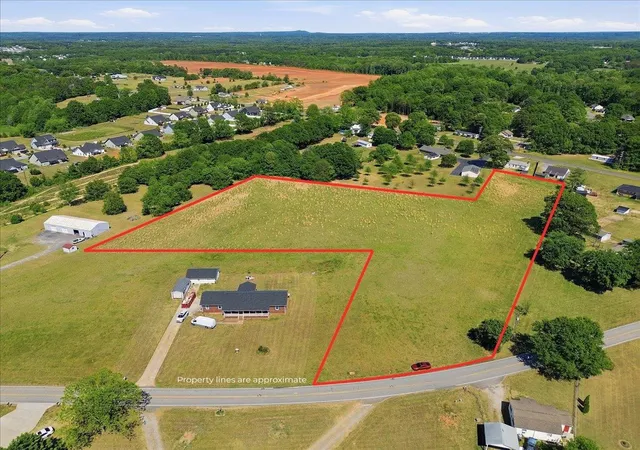 Photo 1 of Sale Pending at 0 Berry Rd, Boiling Springs, SC 29316 | MLS# SPN336349 | Listing updated on 2026-08-17