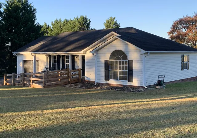 Photo 3 of Single family home for sale at 5419 Parris Brg Rd, Boiling Springs, SC 29316 | MLS# SPN336367 | Listing updated on 2026-05-01