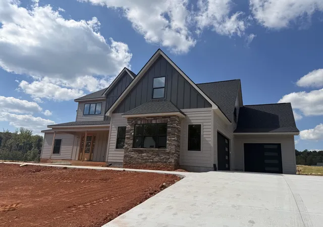 Photo 2 of Single family home for sale at 3044 Akins St, Spartanburg, SC 29303 | MLS# SPN336384 | Listing updated on 2026-10-02