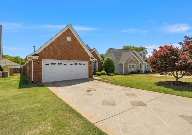 Photo 3 of Single family home for sale at 81 Arbours W Ln, Moore, SC 29369 | MLS# SPN336414 | Listing updated on 2026-08-15