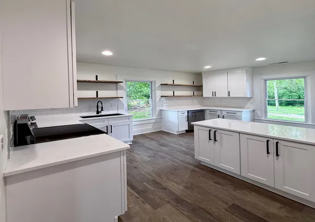 Photo 4 of Single family home for sale at 306 Manning St, Spartanburg, SC 29303 | MLS# SPN336498 | Listing updated on 2026-05-02