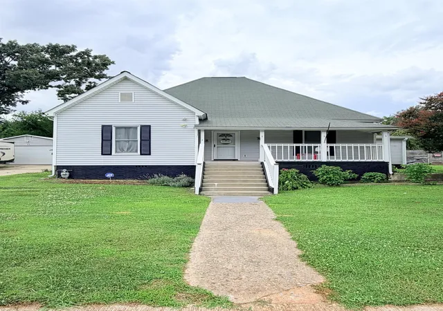 Photo 1 of Single family home for sale at 4 Front St, Spartanburg, SC 29301 | MLS# SPN336508 | Listing updated on 2026-08-05