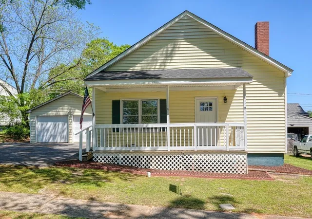 Photo 1 of Single family home for sale at 9 Forest Ml St, Spartanburg, SC 29301 | MLS# SPN336511 | Listing updated on 2026-09-19