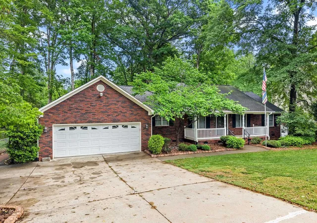 Photo 2 of Single family home for sale at 353 Round Ridge Rd, Spartanburg, SC 29302 | MLS# SPN336512 | Listing updated on 2026-07-16