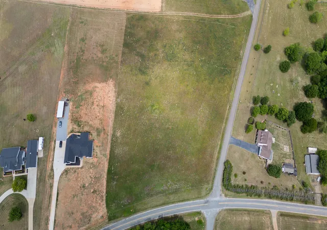 2nd image of 606 Mcswain Rd, Chesnee, SC 29323 | MLS# SPN336670