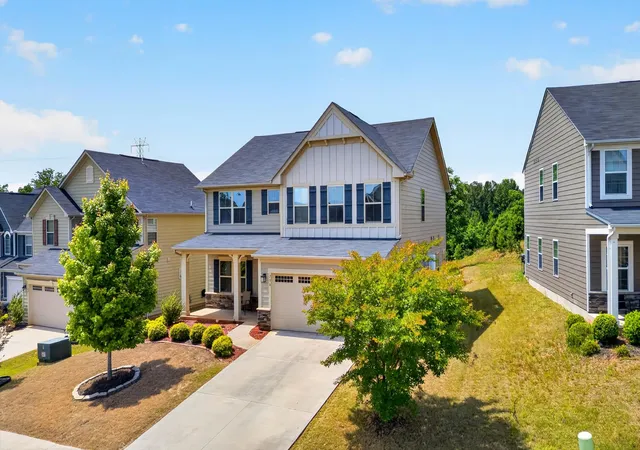 Photo 3 of Single family home for sale at 756 Windward Ln, Duncan, SC 29334 | MLS# SPN336786 | Listing updated on 2026-06-27