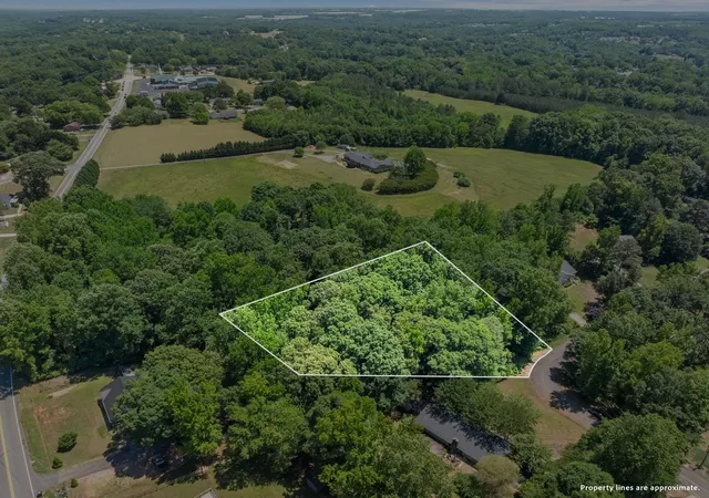Photo 1 of Sale Pending at 407 Palmetto Dr, Greer, SC 29651 | MLS# SPN336824 | Listing updated on 2026-09-06