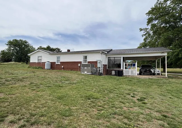 Homes for sale in Chesnee, SC | 2451 Fairfield Rd, Chesnee, SC 29323 | MLS# SPN337049