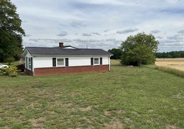 Homes for sale in Chesnee, SC | 2451 Fairfield Rd, Chesnee, SC 29323 | MLS# SPN337049