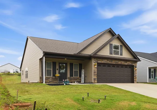 Photo 4 of Single family home for sale at 1331 Martin Rd, Spartanburg, SC 29301 | MLS# SPN337051 | Listing updated on 2026-06-07