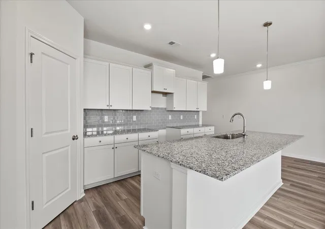 Photo 3 of Sale Pending at 2044 Halton Oaks Dr, Spartanburg, SC 29303 | MLS# SPN337089 | Listing updated on 2026-09-03