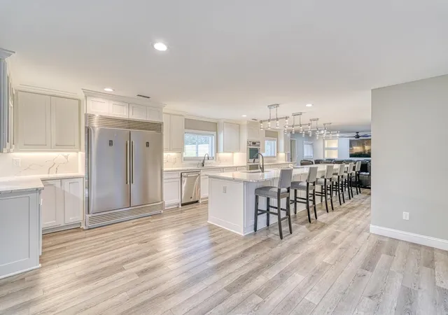 Photo 3 of Single family home for sale at 825 N Franklin Rd, Greenville, SC 29617 | MLS# SPN337217 | Listing updated on 2026-09-24