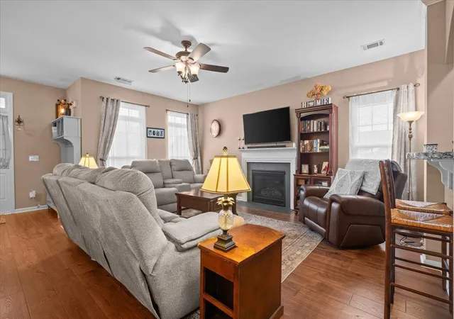 Photo 3 of Single family home for sale at 212 Slate Dr, Boiling Springs, SC 29316 | MLS# SPN337265 | Listing updated on 2026-09-22