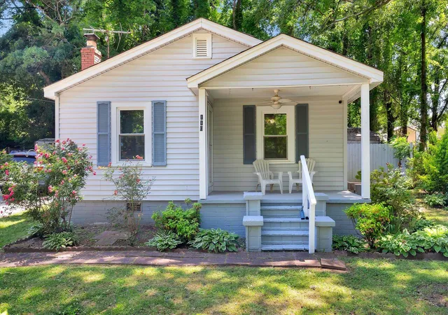 Homes for sale in Greenville, SC | 110 York Dr, Greenville, SC 29611 | MLS# SPN337297