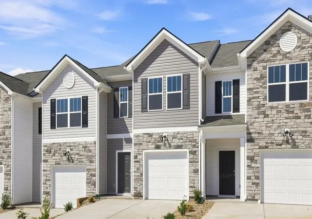 Photo 2 of Townhouse for sale at 3455 Hunters Brk Dr, Boiling Springs, SC 29316 | MLS# SPN337315 | Listing updated on 2026-10-08