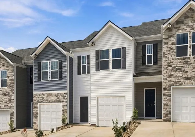 Photo 2 of Townhouse for sale at 818 Embark Cir, Greer, SC 29651 | MLS# SPN337321 | Listing updated on 2026-09-25