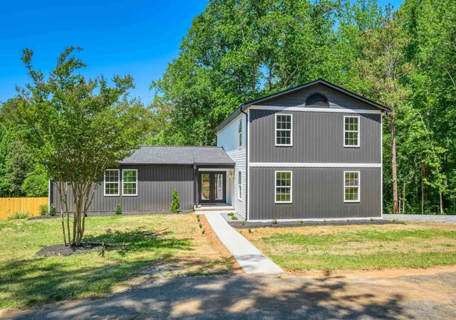 Homes for sale in Cowpens, SC | 204 Carson St, Cowpens, SC 29330 | MLS# SPN337343