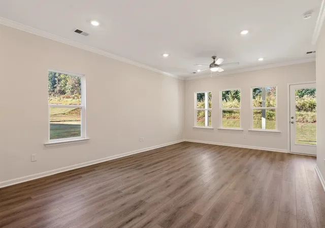 Photo 4 of Single family home for sale at 7079 New Horizons Ln, Spartanburg, SC 29316 | MLS# SPN337380 | Listing updated on 2026-10-20