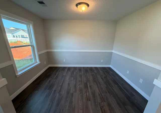 Photo 4 of Single family home for sale at 1720 Spruce Knoll St, Spartanburg, SC 29303 | MLS# SPN337412 | Listing updated on 2026-09-05