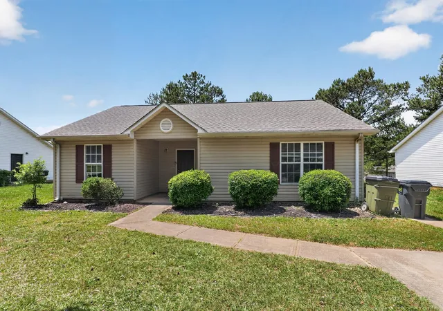 Homes for sale in Spartanburg, SC | 2004 Shalann Dr, Spartanburg, SC 29301 | MLS# SPN337501