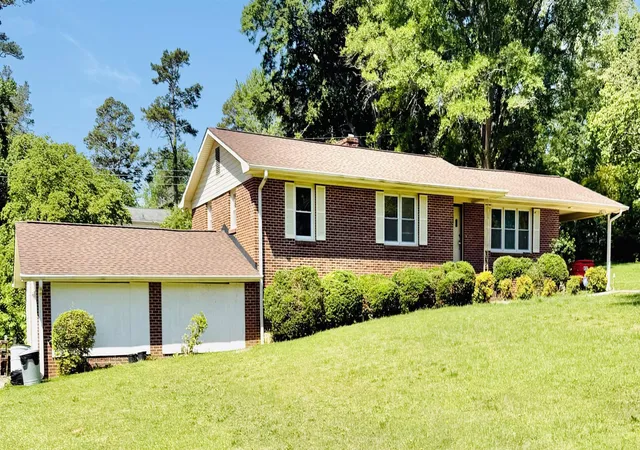 Photo 1 of Single family home for sale at 3855 Maid Marion Ln, Spartanburg, SC 29302 | MLS# SPN337522 | Listing updated on 2026-05-27