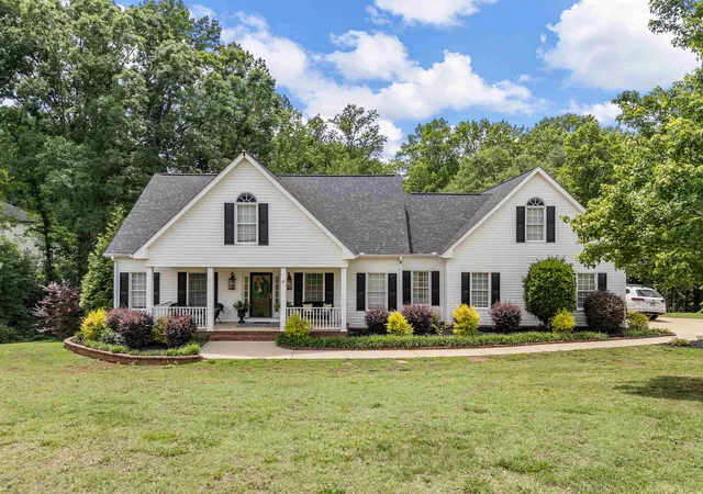 Photo 1 of Single family home for sale at 379 Shallowford Dr, Boiling Springs, SC 29316 | MLS# SPN337630 | Listing updated on 2026-07-17