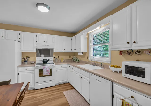3rd image of 184 Buckstone Ln, Spartanburg, SC 29307 | MLS# SPN337711