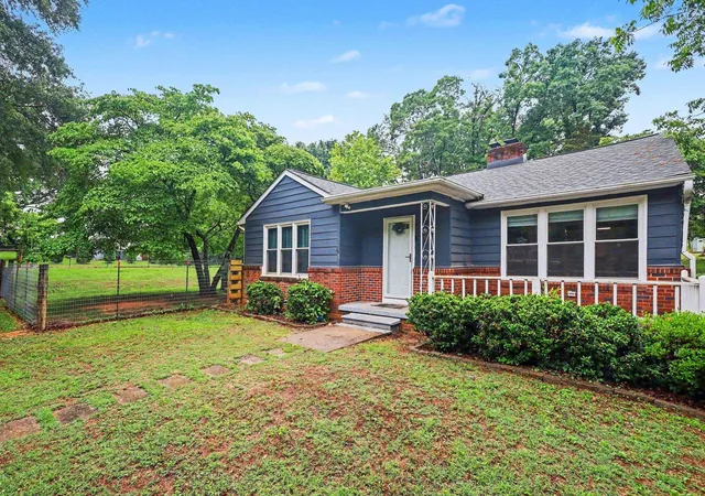 Photo 3 of Sale Pending at 106 Hancock Ave, Spartanburg, SC 29302 | MLS# SPN337726 | Listing updated on 2026-09-08