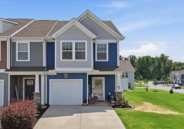 Photo 2 of Townhouse for sale at 1101 Millison Pl, Moore, SC 29369 | MLS# SPN337753 | Listing updated on 2026-07-17