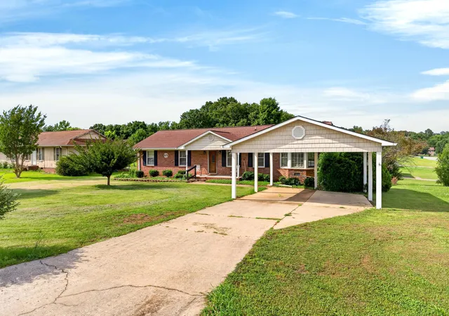 Homes for sale in Gaffney, SC | 208 Coach Hill Dr, Gaffney, SC 29340 | MLS# SPN337873