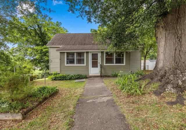 Homes for sale in Inman, SC | 1 F St, Inman, SC 29349 | MLS# SPN337900