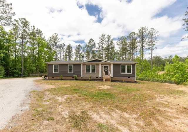 Homes for sale in Blacksburg, SC | 423 Mullinax Cir, Blacksburg, SC 29702 | MLS# SPN337901