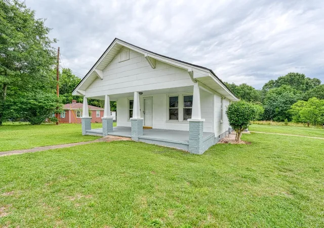 Homes for sale in Duncan, SC | 115 Piedmont St, Duncan, SC 29334 | MLS# SPN337902