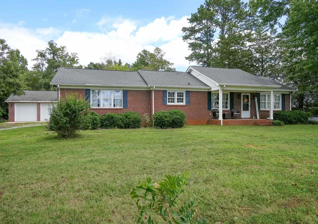 Homes for sale in Cowpens, SC | 1316 Swofford Dr, Cowpens, SC 29330 | MLS# SPN337997