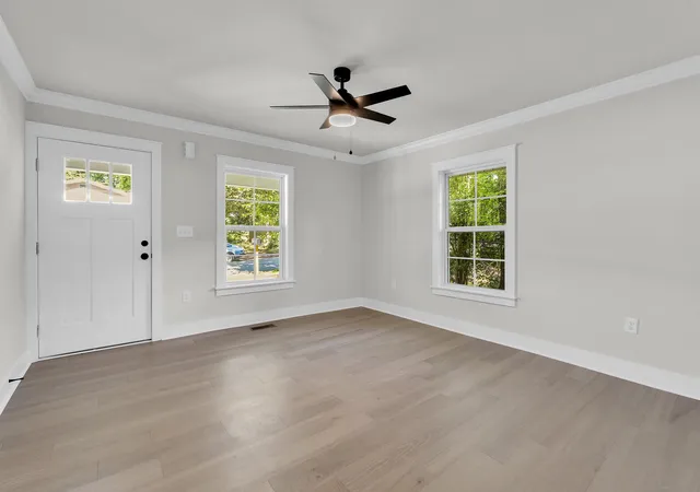 2nd image of 110 Mcdade St, Greenville, SC 29611 | MLS# SPN338032