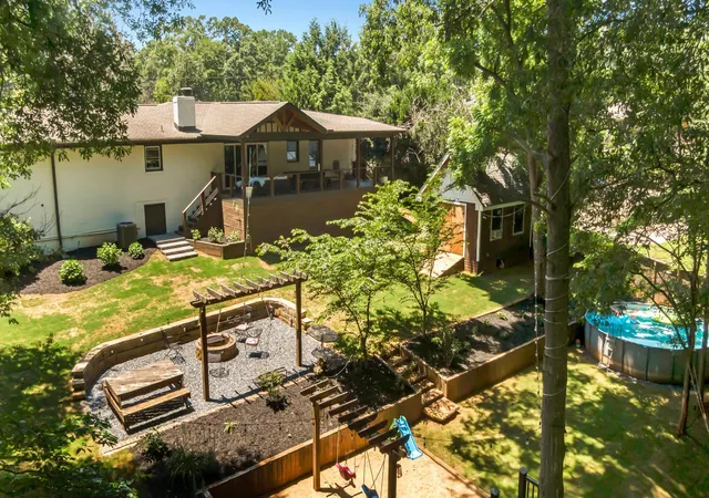 Photo 4 of Single family home for sale at 204 Montis Dr, Greenville, SC 29617 | MLS# SPN338039 | Listing updated on 2026-09-07