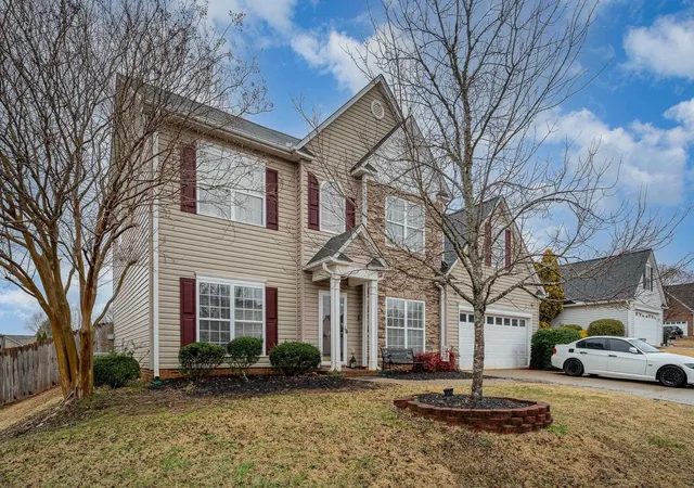 Photo 3 of Single family home for sale at 308 Milhaven Dr, Spartanburg, SC 29301 | MLS# SPN338083 | Listing updated on 2026-09-03