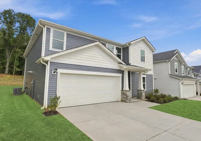 Photo 3 of Single family home for sale at 914 Rising Oak Ct, Spartanburg, SC 29301 | MLS# SPN338089 | Listing updated on 2026-10-02