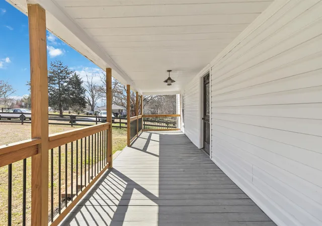 Photo 4 of Single family home for sale at 410 Berry Shls Rd, Duncan, SC 29334 | MLS# SPN338098 | Listing updated on 2026-06-11