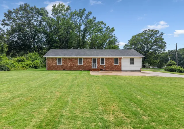 Photo 2 of Sale Pending at 175 Foster St, Cowpens, SC 29330 | MLS# SPN338168 | Listing updated on 2026-09-23