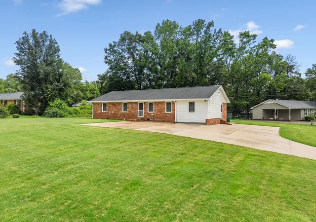 Photo 3 of Single family home for sale at 175 Foster St, Cowpens, SC 29330 | MLS# SPN338168 | Listing updated on 2026-08-28