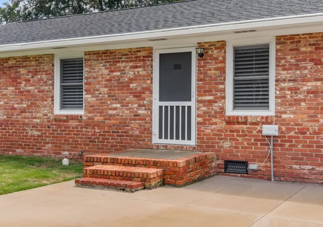 Homes for sale in Cowpens, SC | 175 Foster St, Cowpens, SC 29330 | MLS# SPN338168