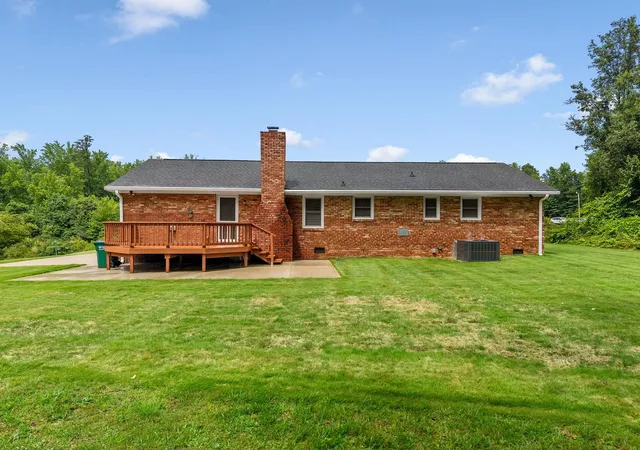 Photo 5 of Single family home for sale at 175 Foster St, Cowpens, SC 29330 | MLS# SPN338168 | Listing updated on 2026-08-28
