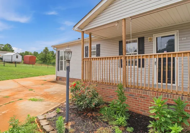 Homes for sale in Boiling Springs, SC | 221 Kylene Ct, Boiling Springs, SC 29316 | MLS# SPN338169