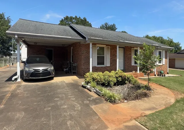 1st image of 3540 Parris Bridge Road, Boiling Springs, SC 29316 | MLS# SPN338197
