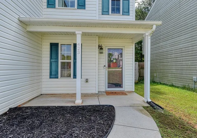 Photo 2 of Single family home for sale at 423 Promised Land Dr, Spartanburg, SC 29306 | MLS# SPN338208 | Listing updated on 2026-09-03
