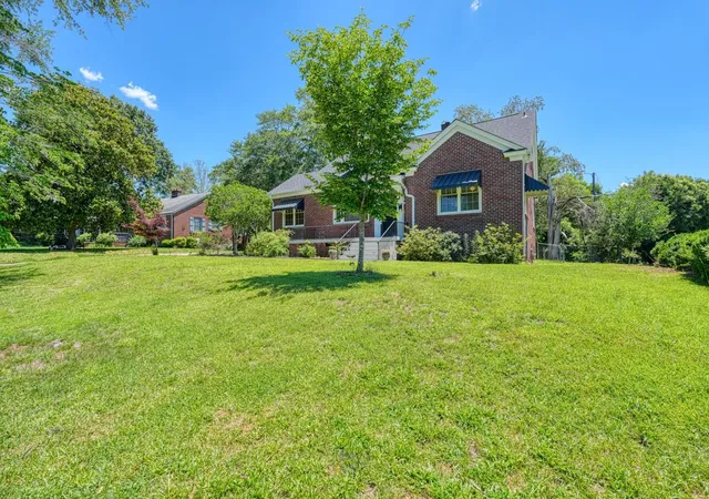 Photo 2 of Single family home for sale at 171 E Victoria Rd, Spartanburg, SC 29301 | MLS# SPN338210 | Listing updated on 2026-08-26
